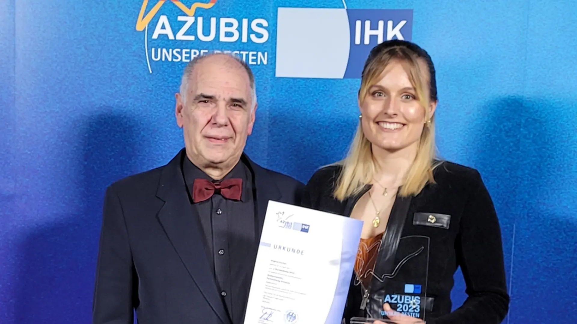 Virginia Fischer als bundesbeste Goldschmied-Auszubildende in Berlin geehrt